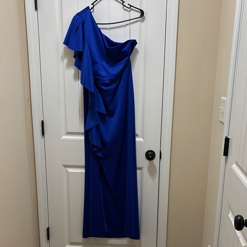 Elegant One-Shoulder Blue Dress